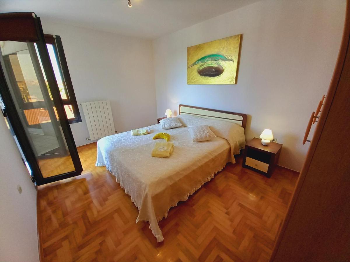 Iva Apartman Pula Ngoại thất bức ảnh